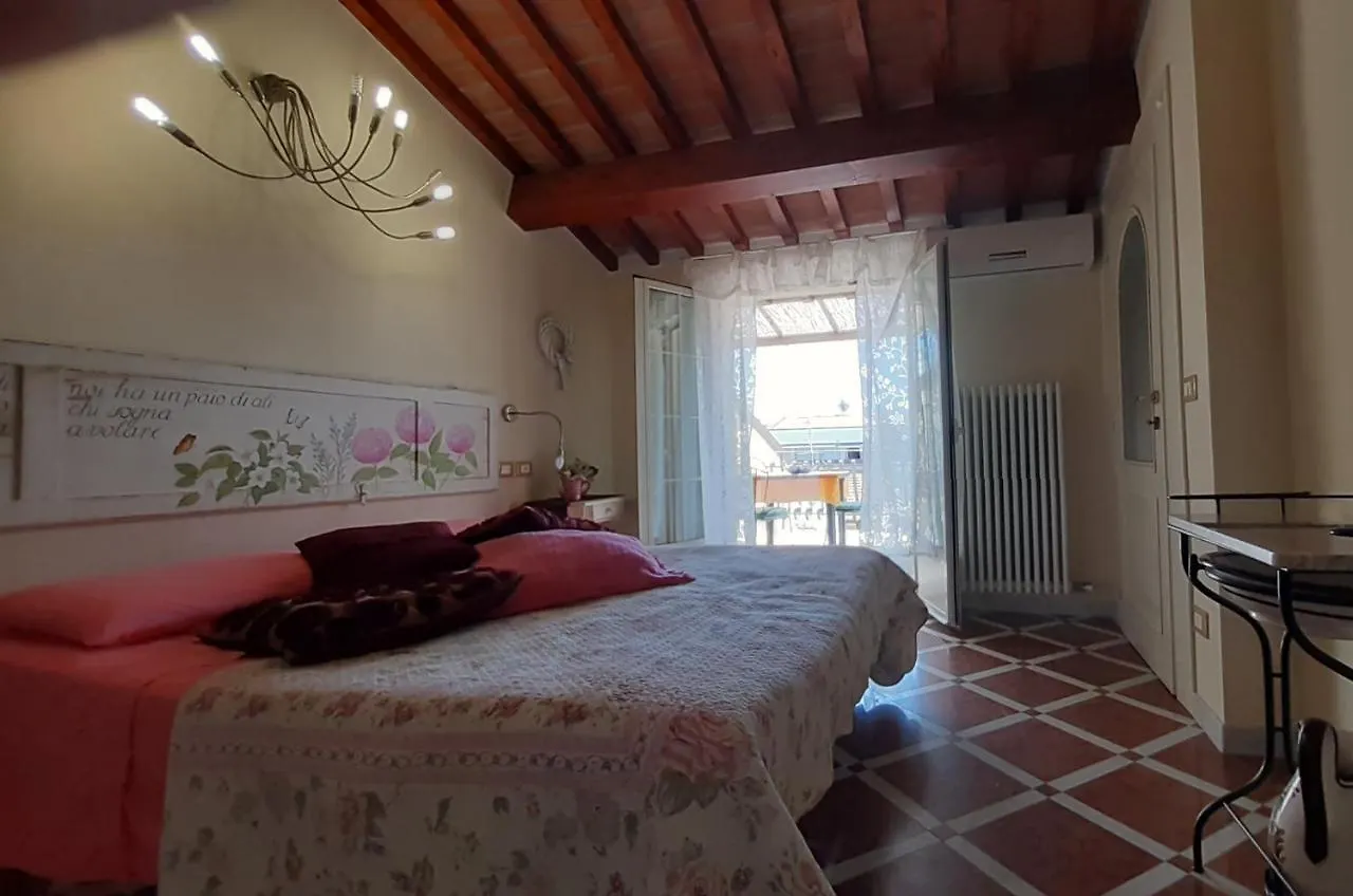 Villino San Martino 350M Dal Mare With Covered Parking Viareggio
