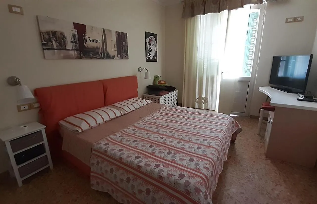 Holiday home Villino San Martino 350M Dal Mare With Covered Parking Viareggio