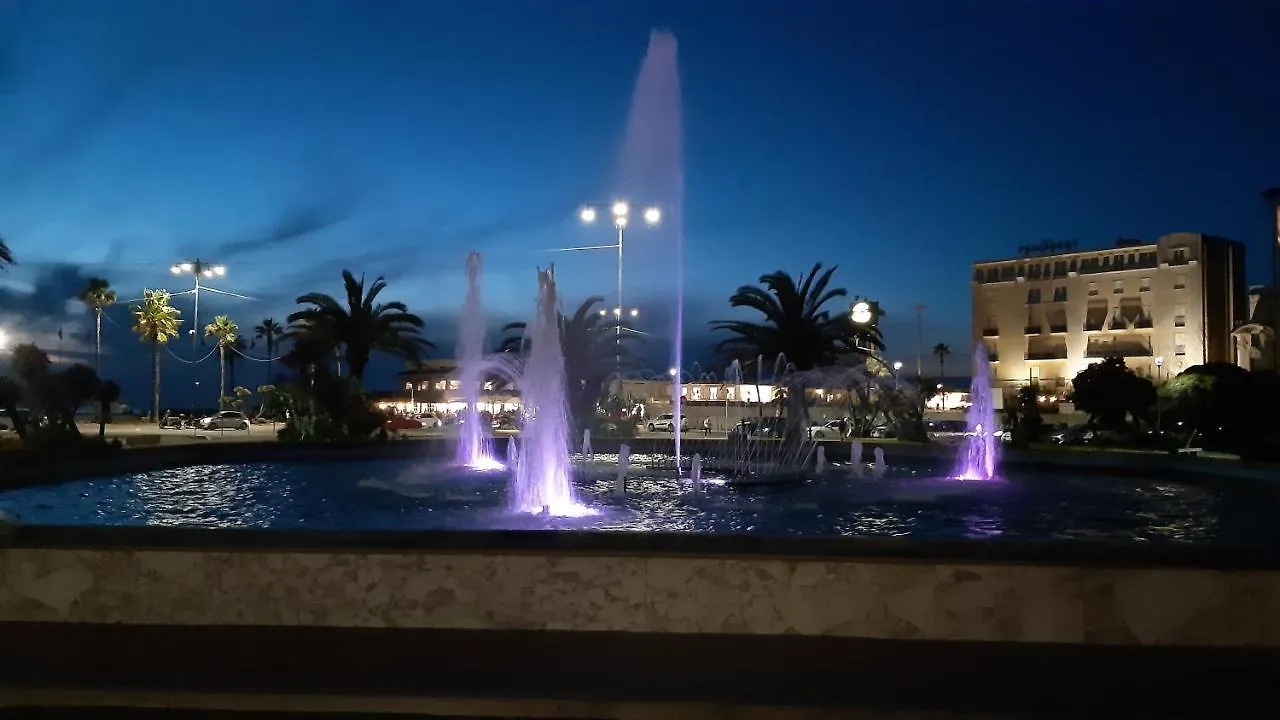 Villino San Martino 350M Dal Mare With Covered Parking Viareggio Italy