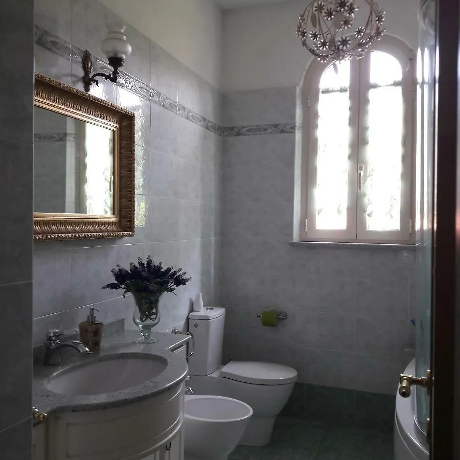 Holiday home Villino San Martino 350M Dal Mare With Covered Parking Viareggio